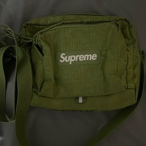 Supreme shoulder bag
